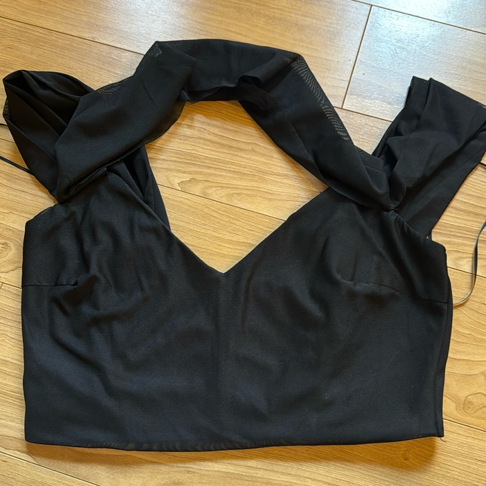 WHOIAM BLACK CROP TOP